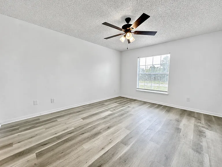 2871 Lockwood Blvd — Photo 12