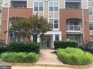 8183 Carnegie Hall Ct APT 302, Vienna, VA 22180