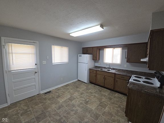 5th image of 1256 N Ridgeview Dr