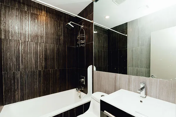 Rented by Nooklyn NYC LLC | media 87