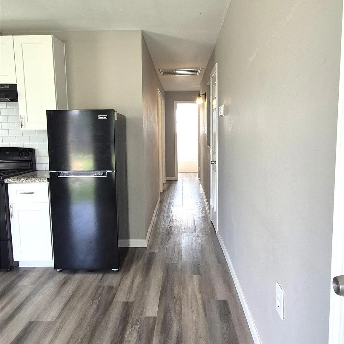2 bed, 1.0 bath, 560 sqft, $805 — Photo 4