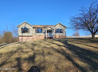 1670 Middlesettlements Rd, Maryville, TN 37801