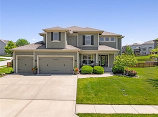1123 Metfield Ln, Raymore, MO 64083