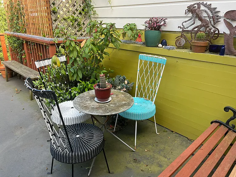 Douglass St — Photo 9