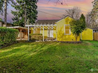 2711 204th St SW, Lynnwood, WA