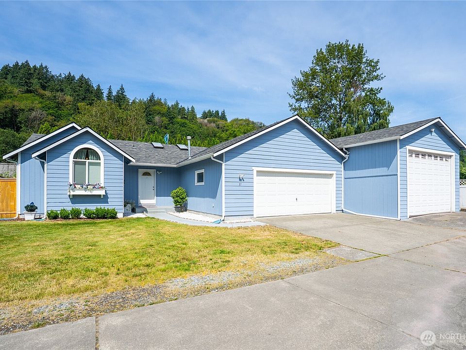 1st image of 37 3rd Avenue N