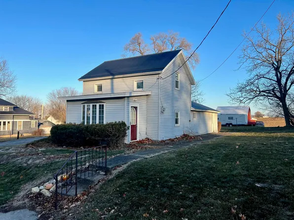 412 2nd St, Colesburg, IA 52035