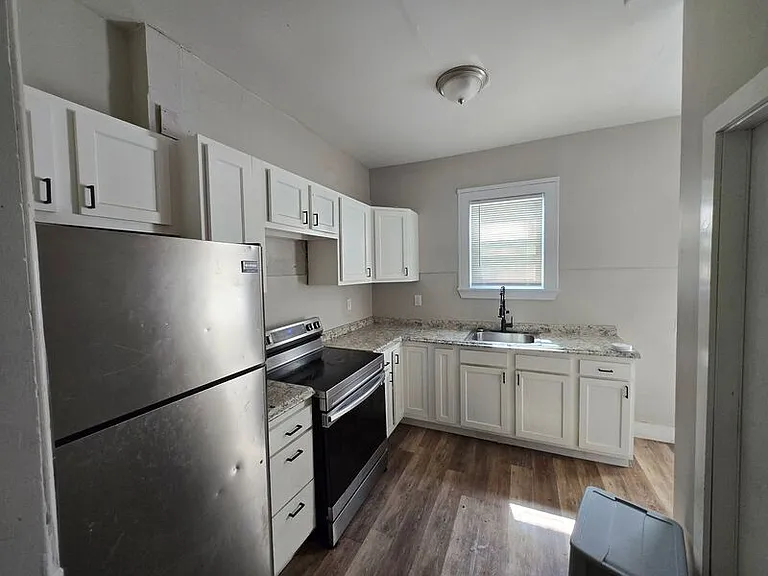 641 N Goodman St #LOWER — Photo 1