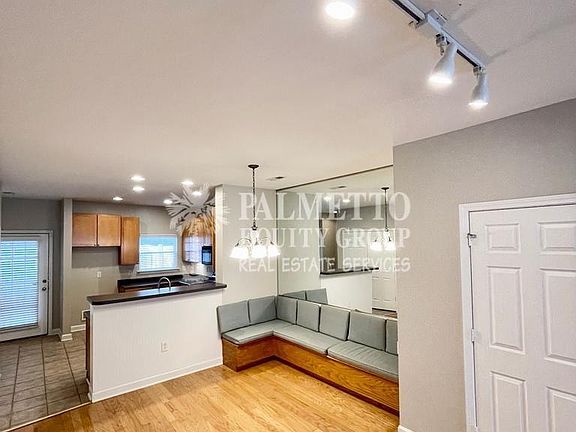 4th image of 3835 Wayfarer Dr