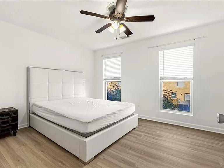 245 Winding River Dr #E — Photo 14