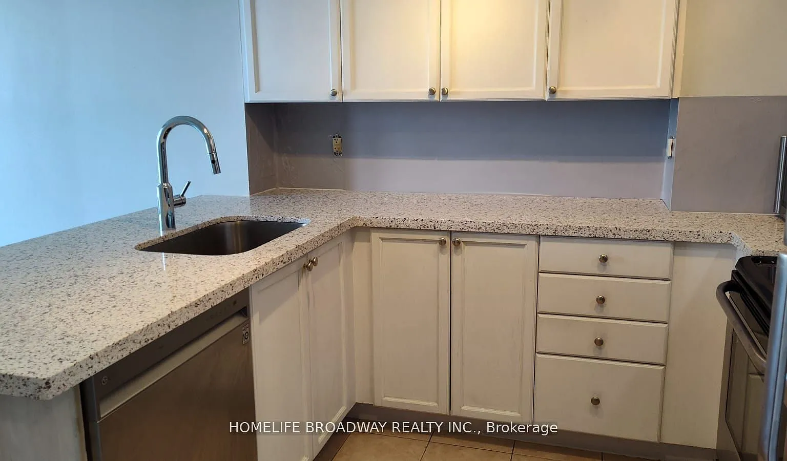 2 bed, $2,600 — Photo 4