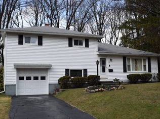 20 Beechwood Dr, Latham, NY 12110