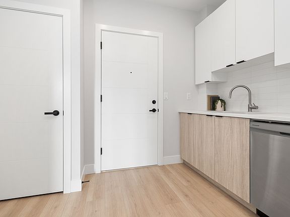 3rd image of 45754 Wellington Ave #510