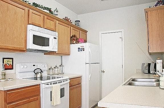 5th image of 4150 Saint Charles