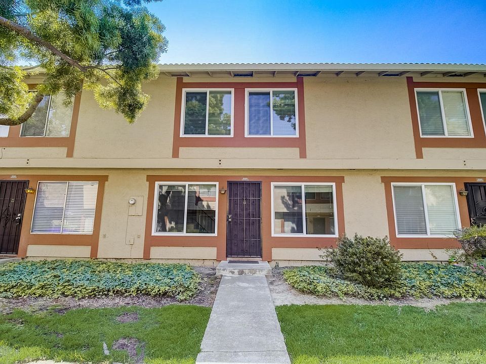 1st image of 5024 Bridgepointe Pl #B