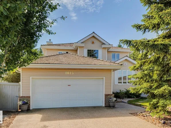 1015 Carter Crest Rd NW, Edmonton, AB T6R 2K1