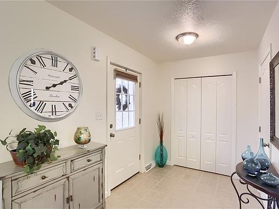 5th image of 216 Park Ave