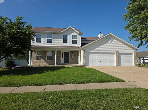 1455 Chambers Dr, O'Fallon, MO 63366