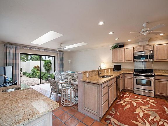 5th image of 33 Las Brisas Way #34