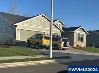 225 Walnut St, Mount Angel, OR 97362