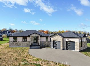 76 Navigation Dr, Prince Edward County, ON K8N0G1