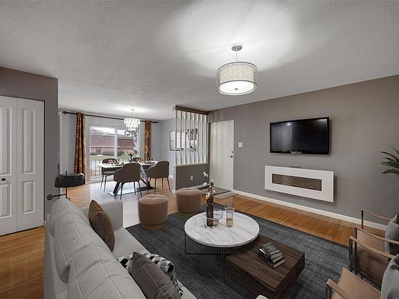 4th image of 4366 Chateau De Ville Dr APT H