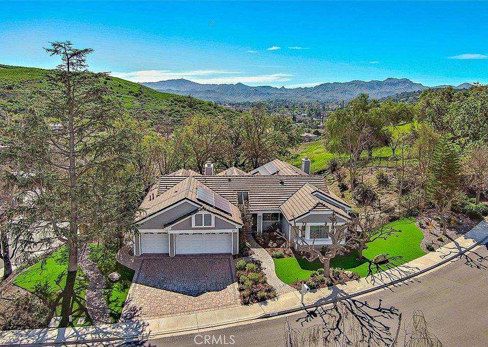 1st image of 491 Twin Oaks Ct