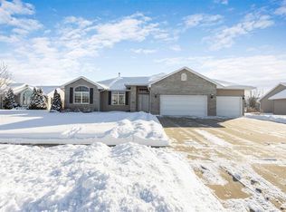 1608 Pendleton Rd, Neenah, WI 54956