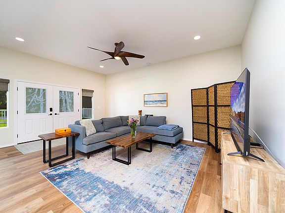 4th image of 15-2819 Popaa St
