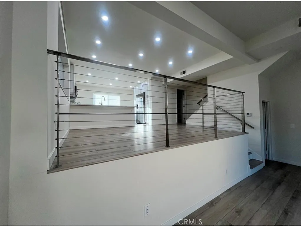 Building Photo - 22245 Erwin St #18