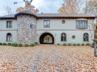 101 Pineywoods Dr, Swansea, IL