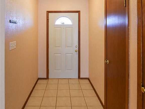 3rd image of 2106 Selma Dr