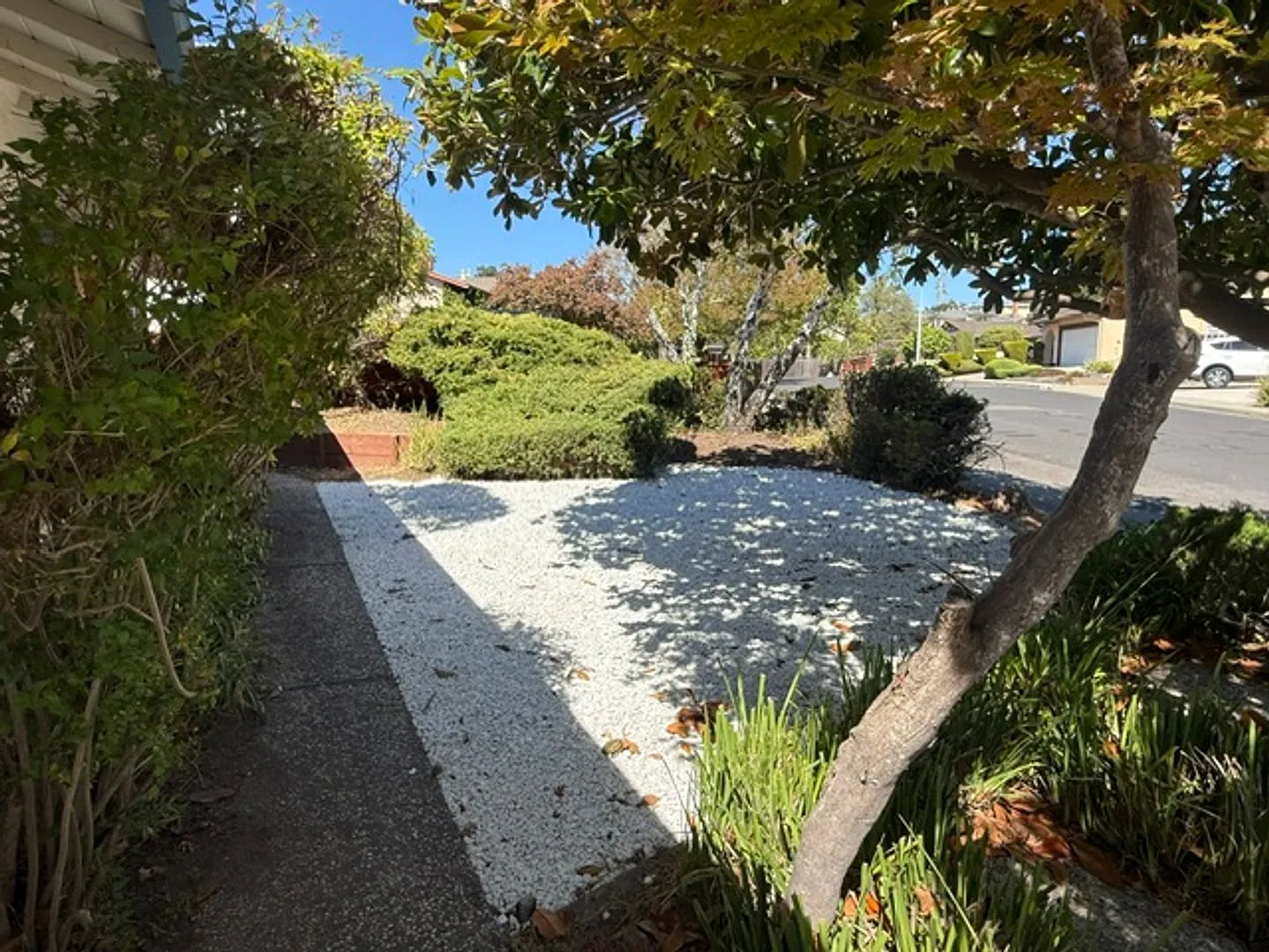 3-Bedroom Pinole Home in Quiet Neighborhood with Valley Views — Photo 3
