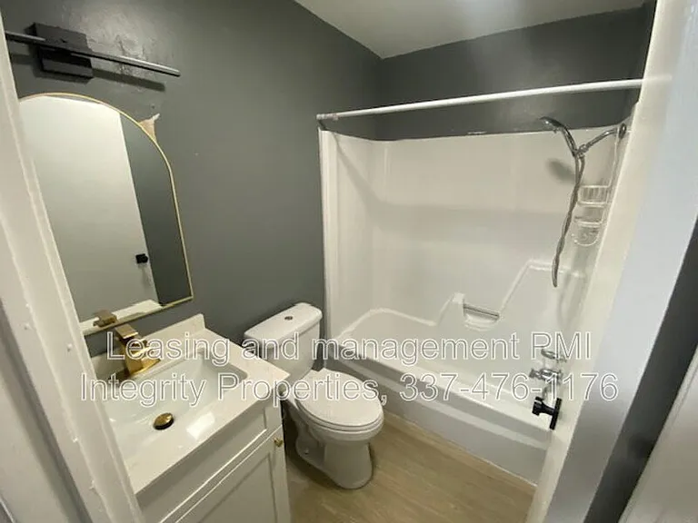 2339 Robley Dr — Photo 9