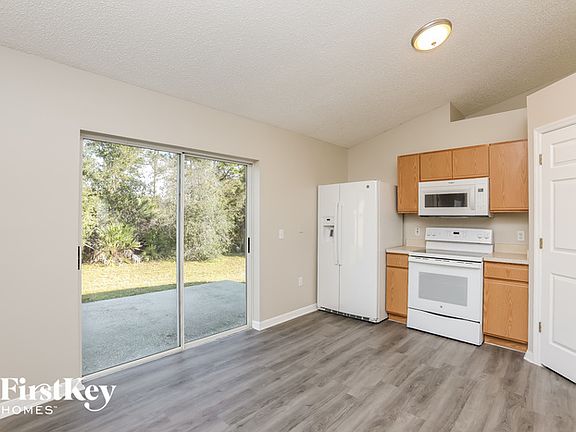 5th image of 2926 Beckwith St