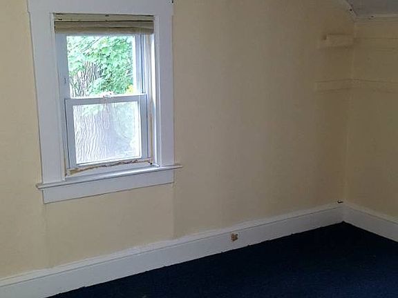 2nd image of 236 Glen Cove Ave