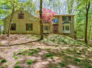 8000 Crosscreek Trl, Pfafftown, NC 27040