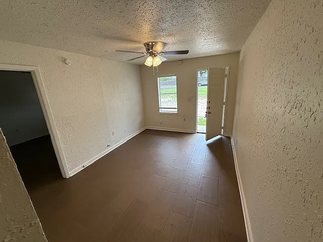 2202 Sl Davis Ave #B — Photo 6