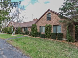 15N071 Walnut Ln, Dundee, IL