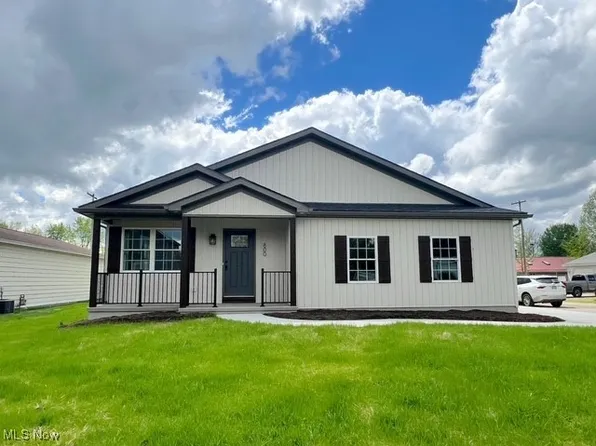 800 East Ave, Dover, OH 44622