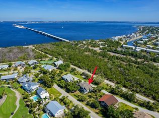 998 Greenwood Ct N, Sanibel, FL 33957