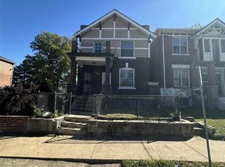 1386 Burd Ave, Saint Louis, MO 63112