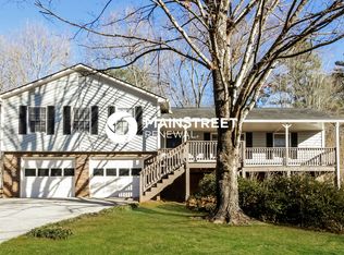 112 Creekview Dr, Woodstock, GA 30188