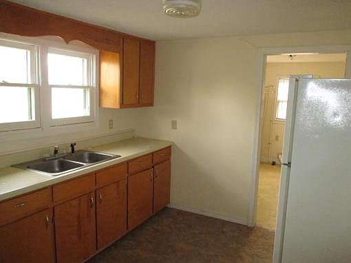 2nd image of 412 Maple St