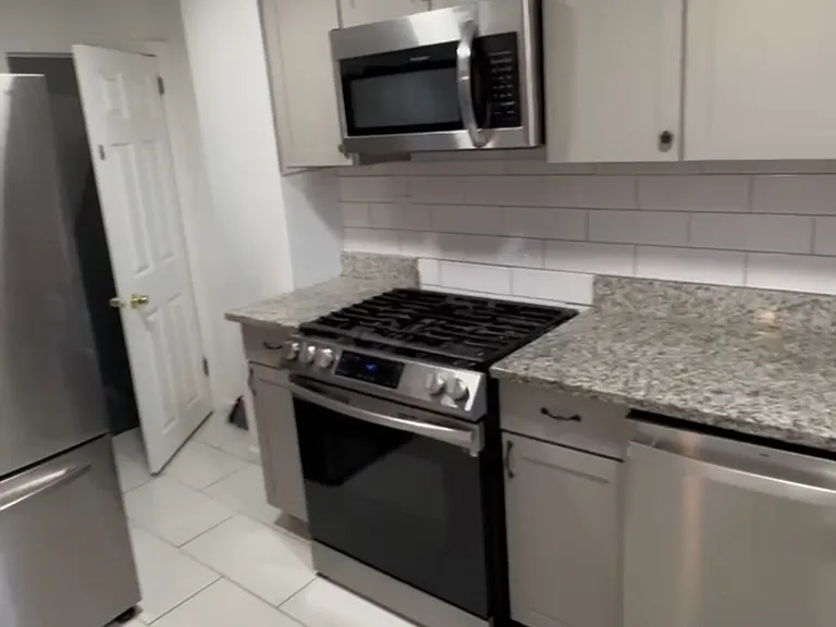 601 Randolph St — Photo 29