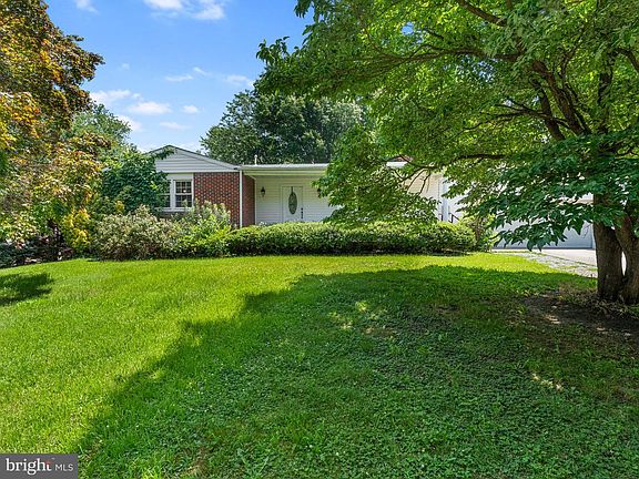 3rd image of 34 Supawna Rd