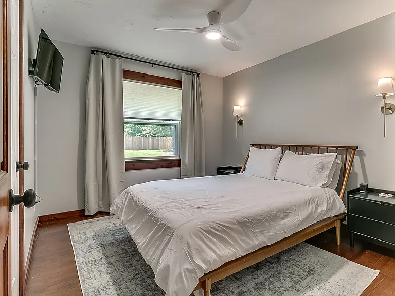 1222 W Boyd St — Photo 19