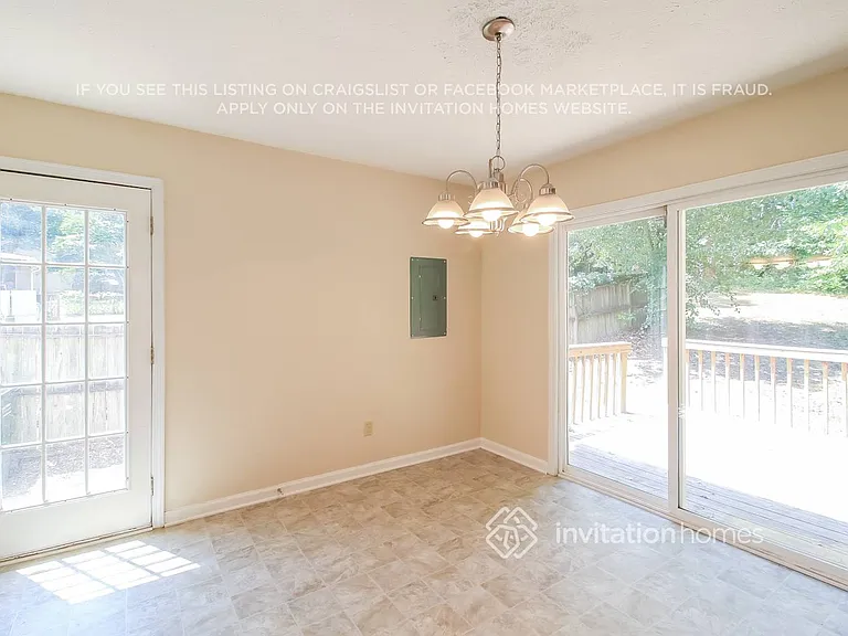 1952 Red Rose Ln — Photo 7