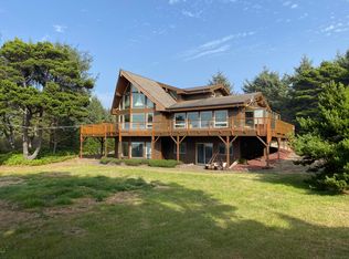 1240 Whitecap Dr, Waldport, OR 97394