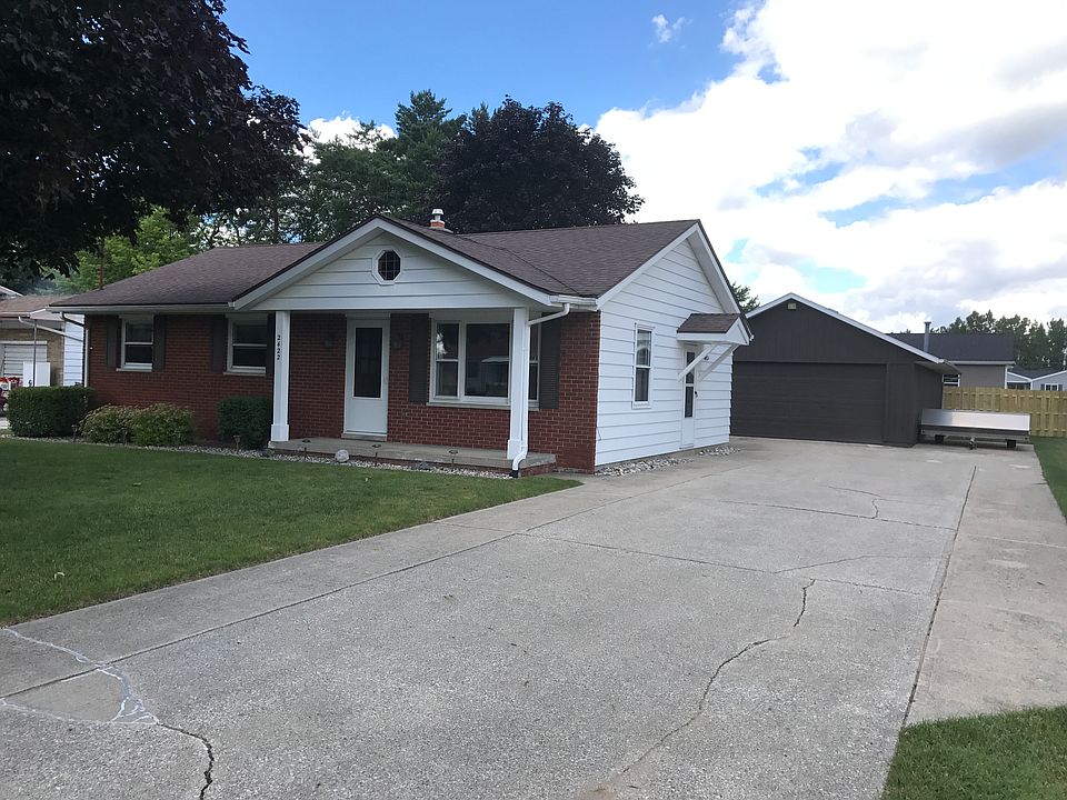 1st image of 2422 Plainview Dr